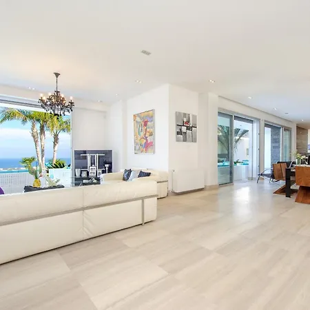 Villa Bay View